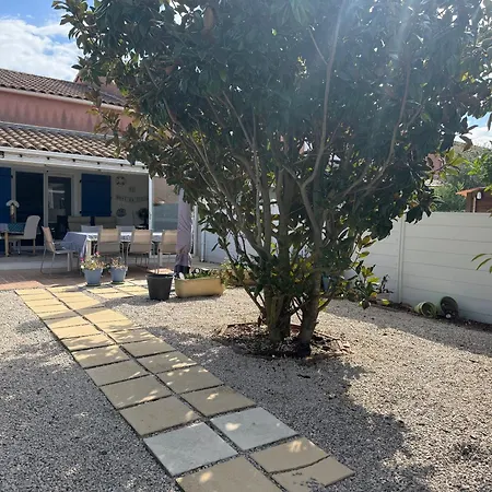 וילה Belle Maison Spacieuse Et Traversante, Climatisee, Wifi, Vue Reserve, 6-8 Couchages A Lrcs91 *