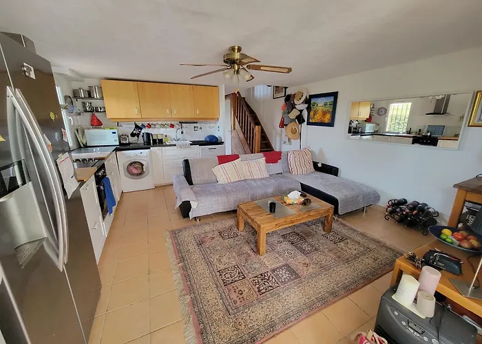 Villa Belle Maison Spacieuse Et Traversante, Climatisee, Wifi, Vue Reserve, 6-8 Couchages A Lrcs91 *